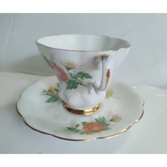 Royal Albert Tea Lyric Shape Cup & Saucer Friendship Series "Chrysanthemum" - Picture 2 of 13